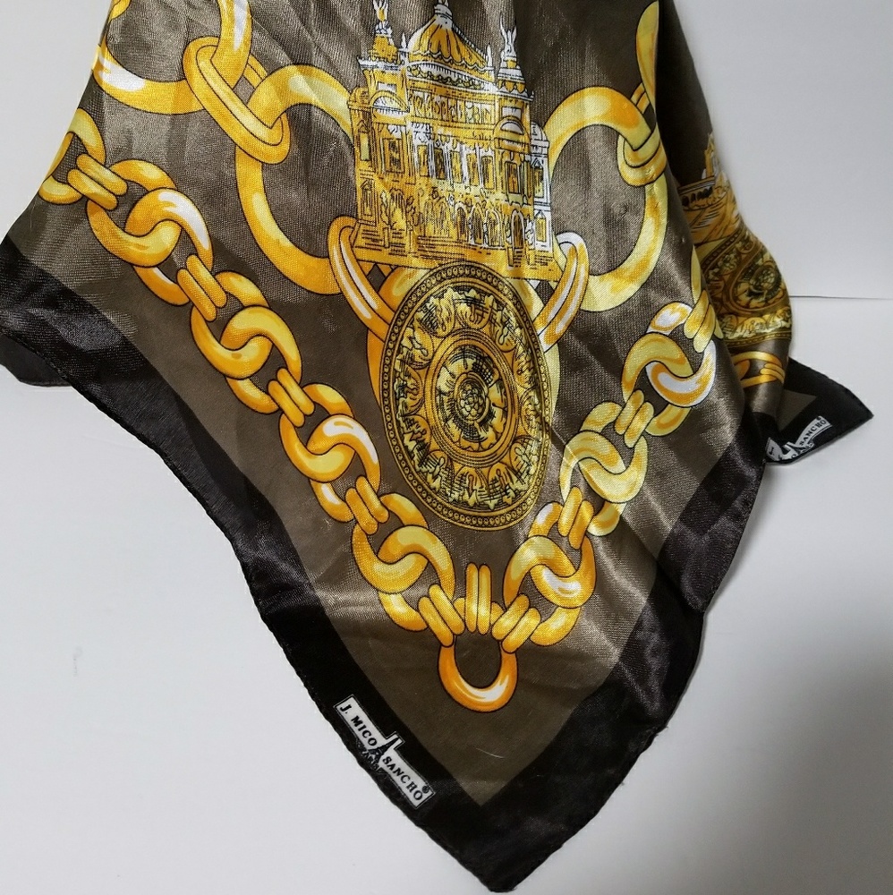 J Mico Sancho scarf